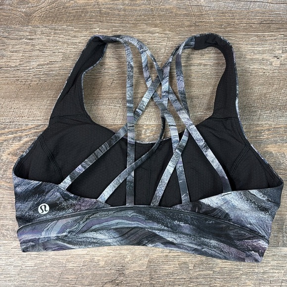 Lululemon Free to Be Serene Sports Bra Size 4 - Picture 5 of 8